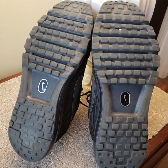 Nike Triple Black Airmax 2017 Men 10.5 - Picture 8 of 8